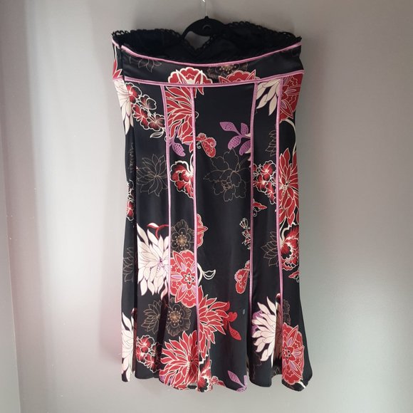 Bebe 100% Silk Black Pink Strapless Floral Flowy Dress Size Large - Picture 8 of 16